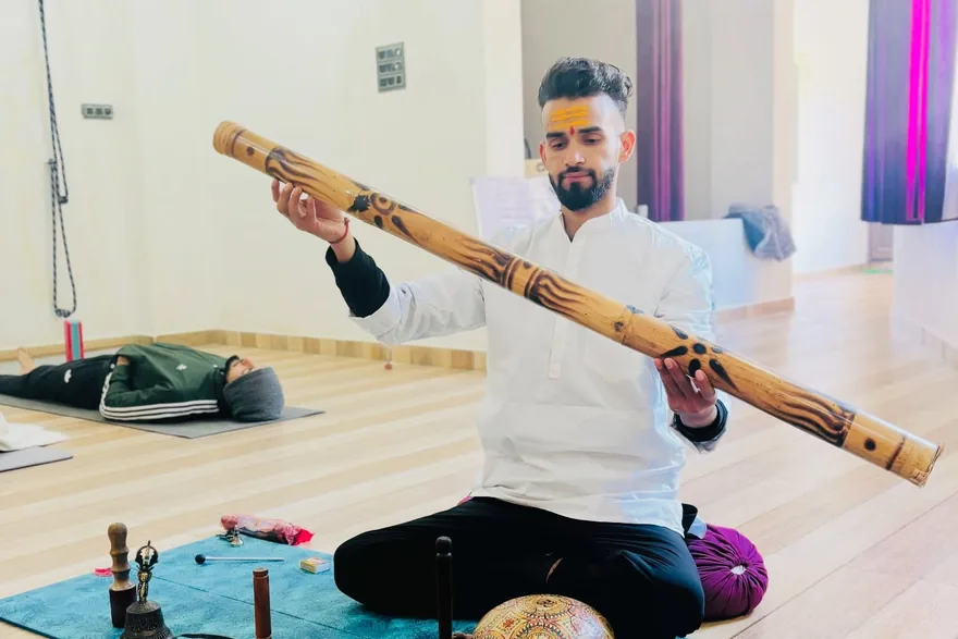 Sound healing instruments laid out for a Level 1 class at Rudra Yogpeeth, Rishikesh